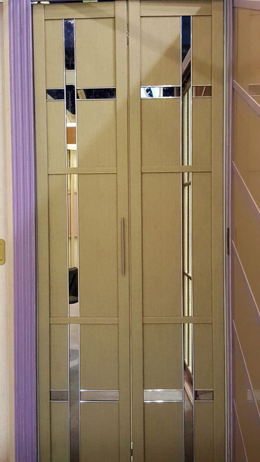 Двери гармошка шпонированные с зеркальным декором Иваново