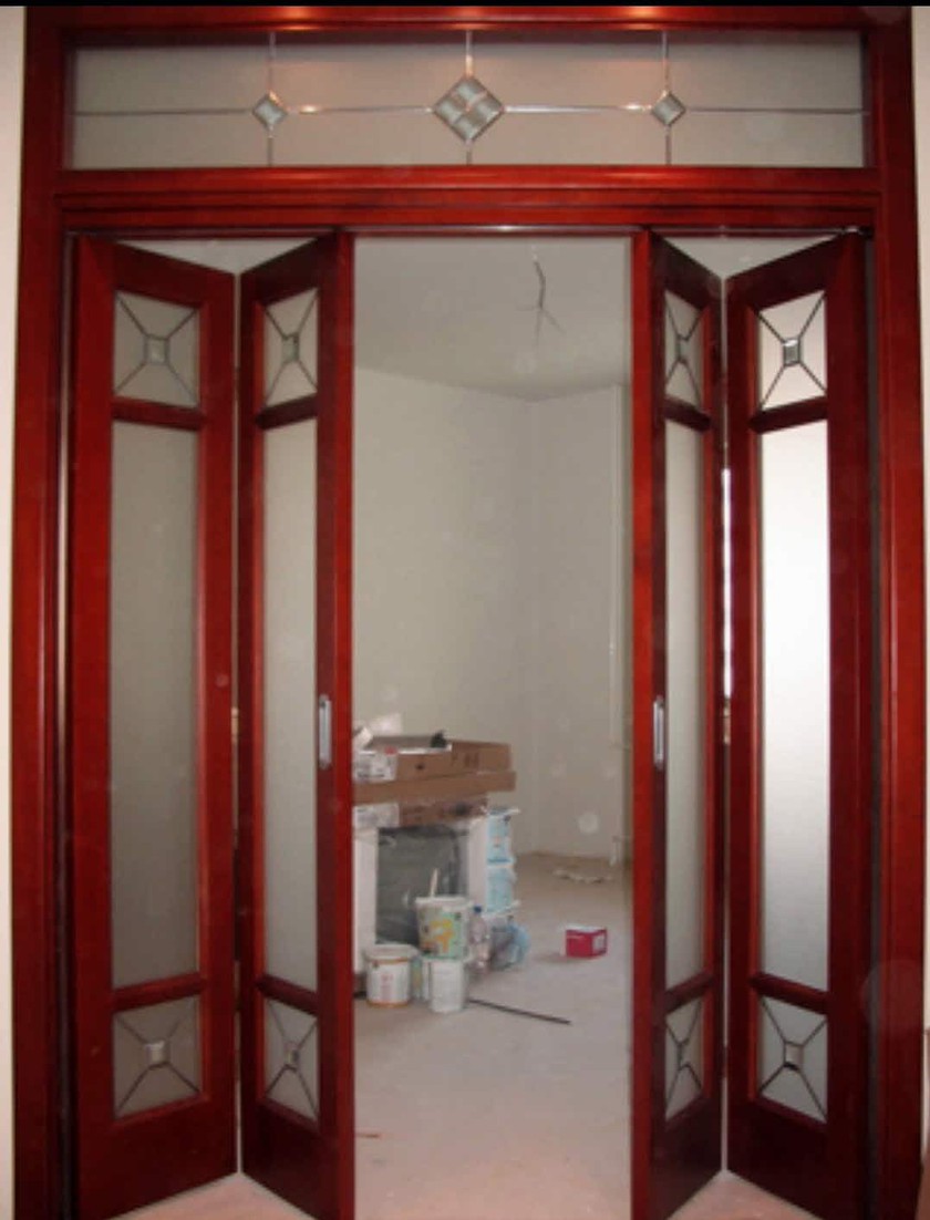 Дверь гармошка с декоративными стеклянными вставками Иваново